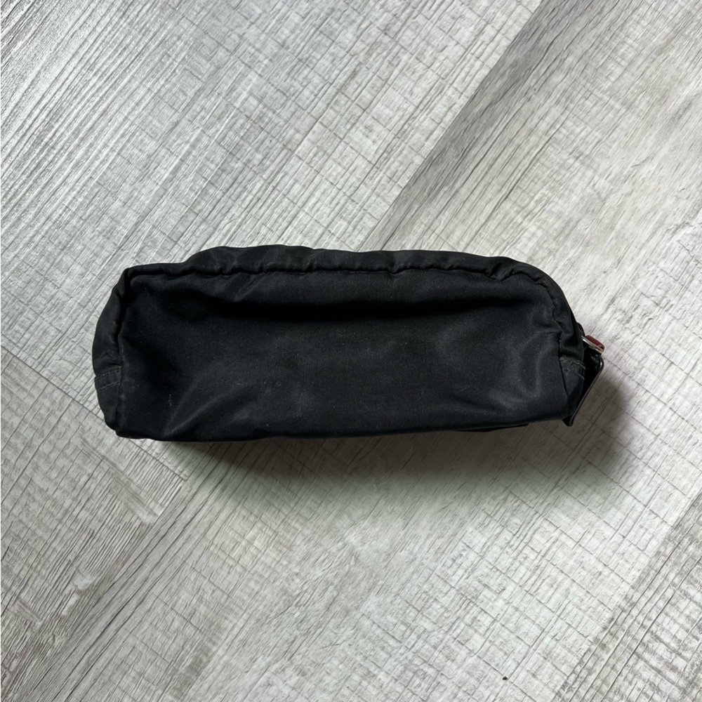 PRADA VELA MINI BLACK RE-NYLON BEAUTY TECH CASE ZIP BAG - Picture 3 of 16